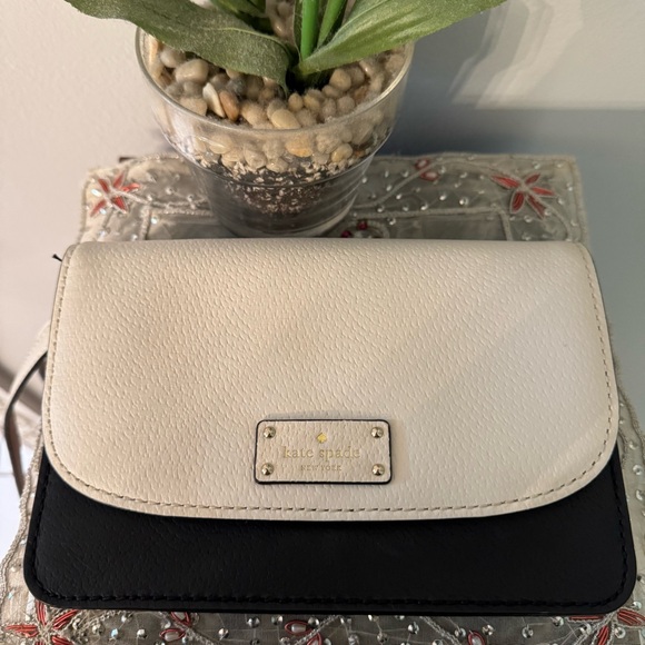 Kate Spade Black & Cream Leather Crossbody Bag - Picture 2 of 10
